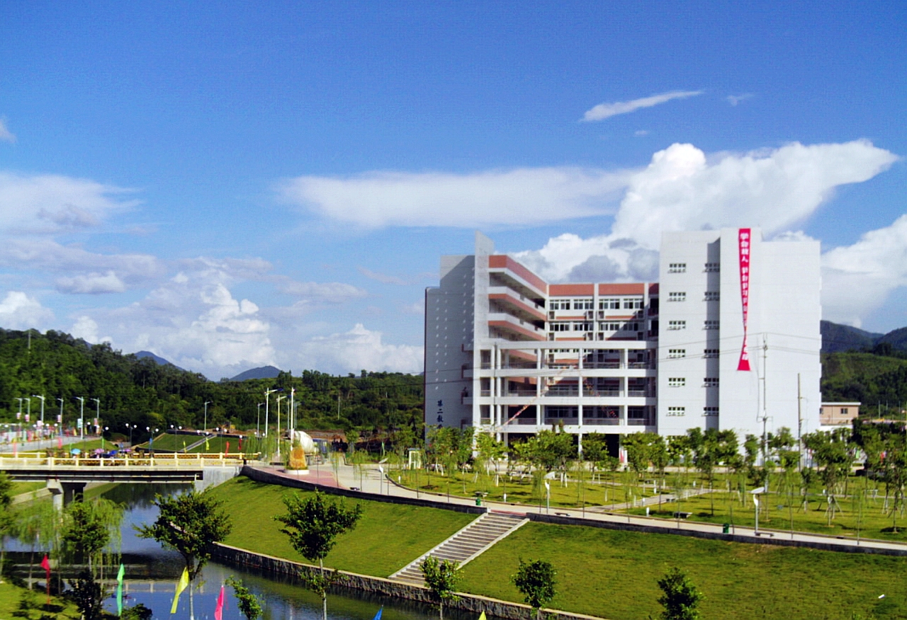 校园风景-广州城建技工学校
