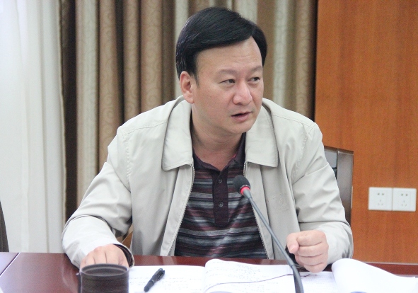 校管会主任张亚斌博士,校管会副主任于晓光,全体校领导,顾问吴伟成